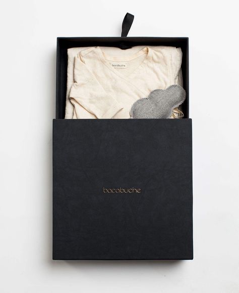 Luxury Apparel Boxes