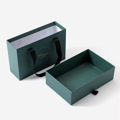 Luxury handle boxes